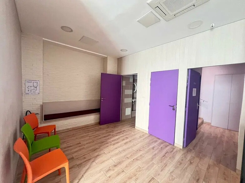 Office in Paris for sale - Interior Photo - Image 2 of 8