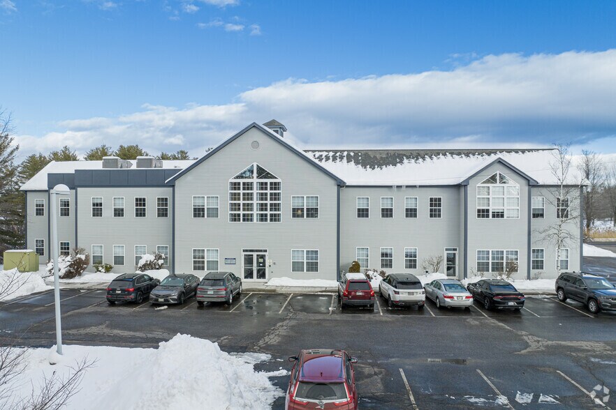 324 Cummings Rd, South Portland, ME à louer - Photo du bâtiment - Image 2 de 8