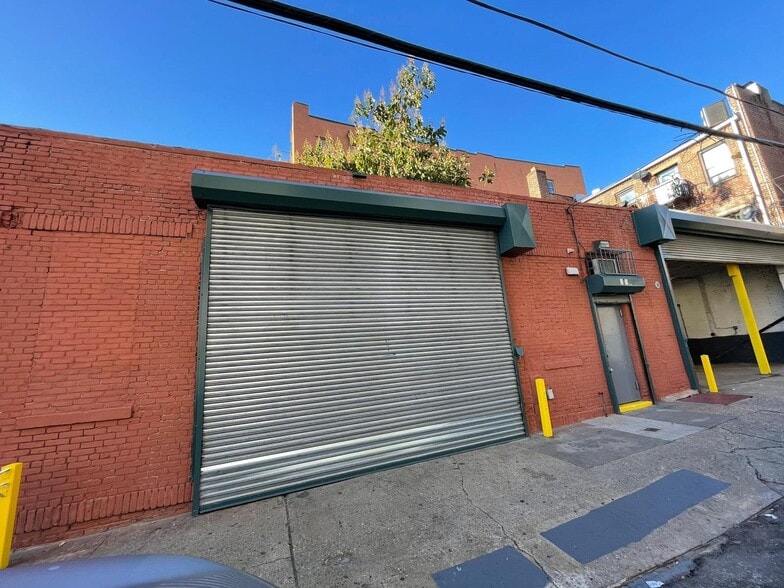 405 Rider Ave, Bronx, NY for lease - Building Photo - Image 2 of 9