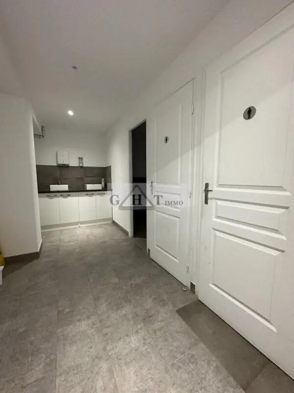 Industriel dans Créteil à louer Photo du bâtiment- Image 1 de 8