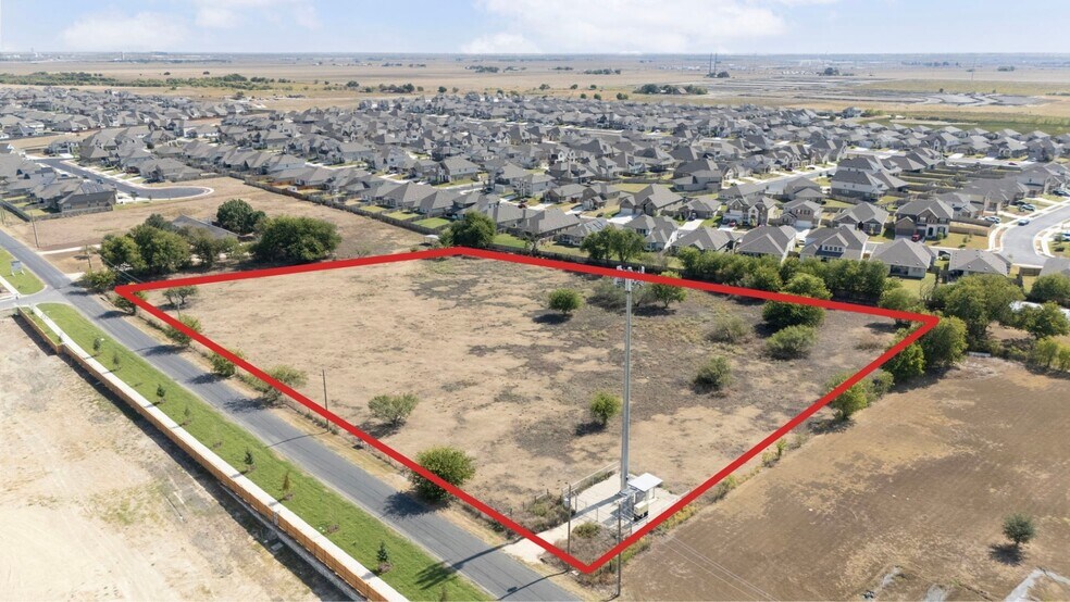 828 Co 132 rd, Hutto, TX à vendre - Photo du bâtiment - Image 2 de 4