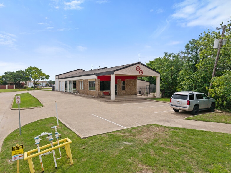 310 Gautney St, Garland, TX à vendre - Photo du bâtiment - Image 1 de 32