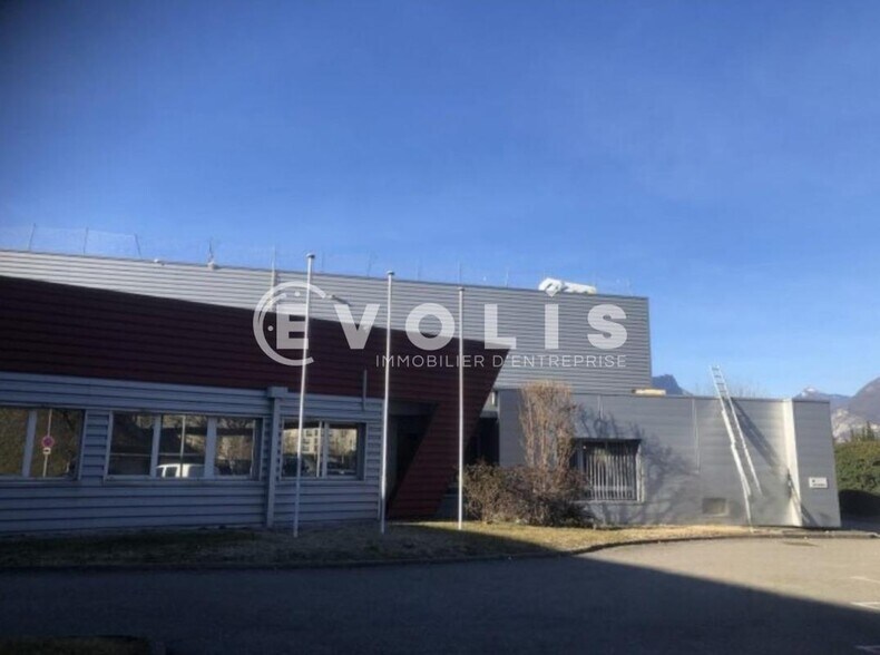 Industrial in Échirolles for lease - Building Photo - Image 1 of 8