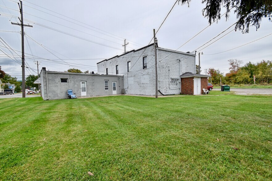 4196 Main St, Perry, OH à vendre - Photo du bâtiment - Image 3 de 18