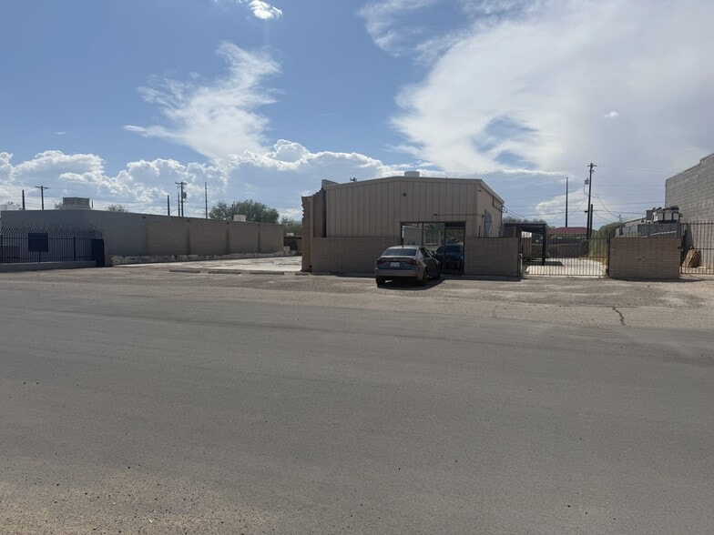 4712 S Tennessee Pl, Tucson, AZ for lease - Building Photo - Image 1 of 8
