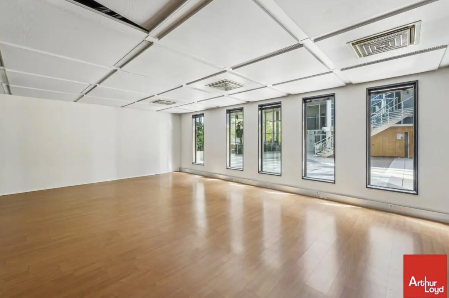 35 Boulevard Du Port, Cergy for lease Interior Photo- Image 1 of 6