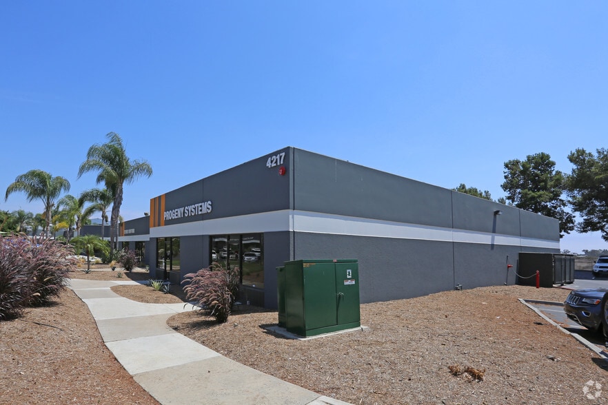 4217 Ponderosa Ave, San Diego, CA for lease - Building Photo - Image 3 of 4