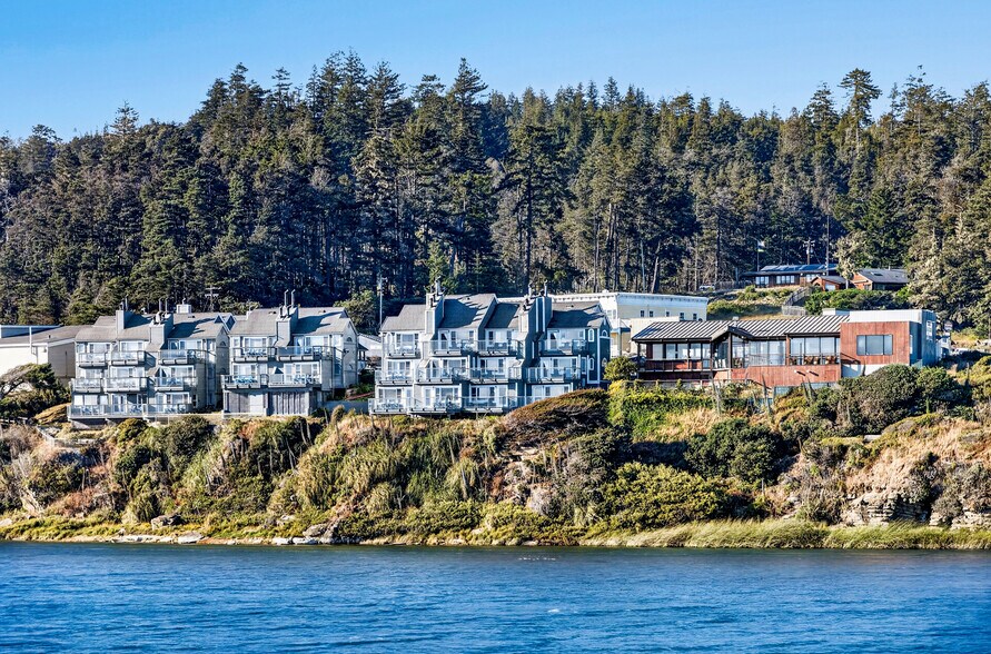 39300 S Highway 1, Gualala, CA à vendre - Photo du bâtiment - Image 3 de 31