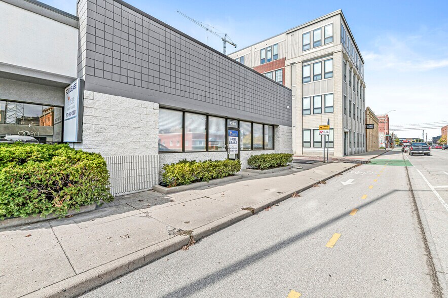 1340 N Illinois St, Indianapolis, IN à louer - Photo du bâtiment - Image 3 de 27