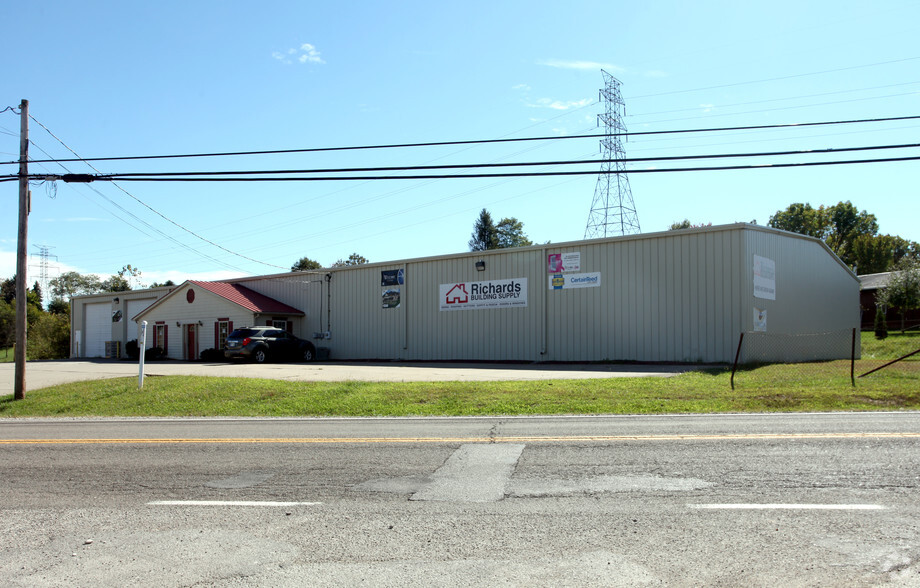 5220 Emerson Ave, Parkersburg, WV for lease - Primary Photo - Image 1 of 22