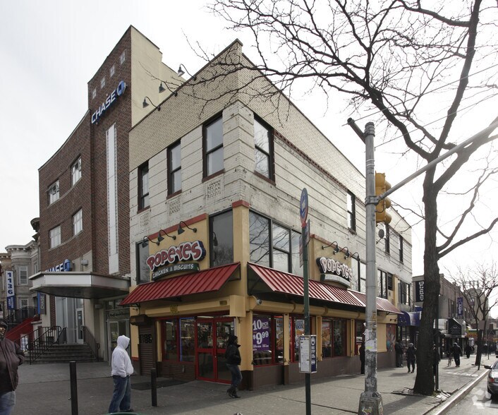 1126 Eastern Pky, Brooklyn, NY à louer - Photo du bâtiment - Image 3 de 4