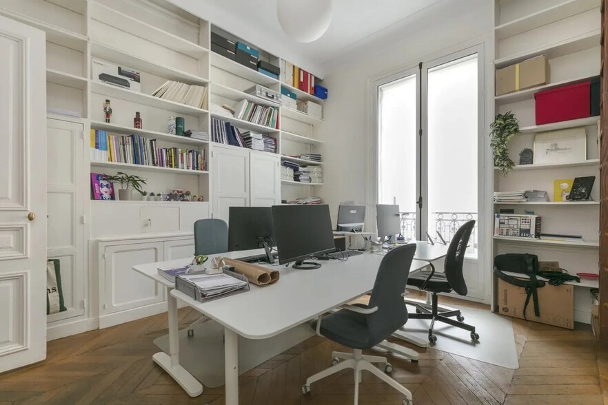 51 Rue Jean-Jacques Rousseau, Paris for sale - Building Photo - Image 2 of 10