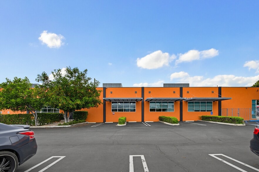 6333 San Fernando Rd, Glendale, CA à vendre - Photo du bâtiment - Image 3 de 10