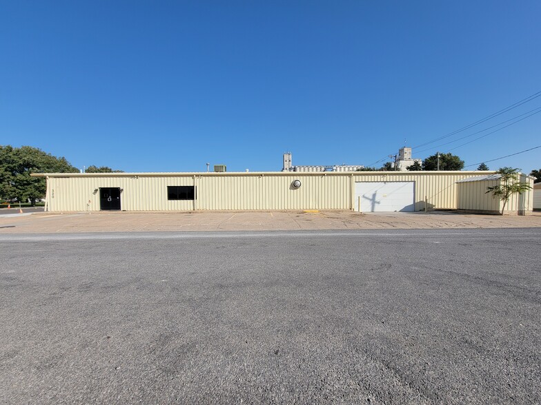 320 S Main, Cimarron, KS for sale - Building Photo - Image 2 of 31