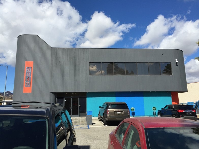 9040 Topanga Canyon Blvd, Canoga Park, CA for lease - Building Photo - Image 3 of 21