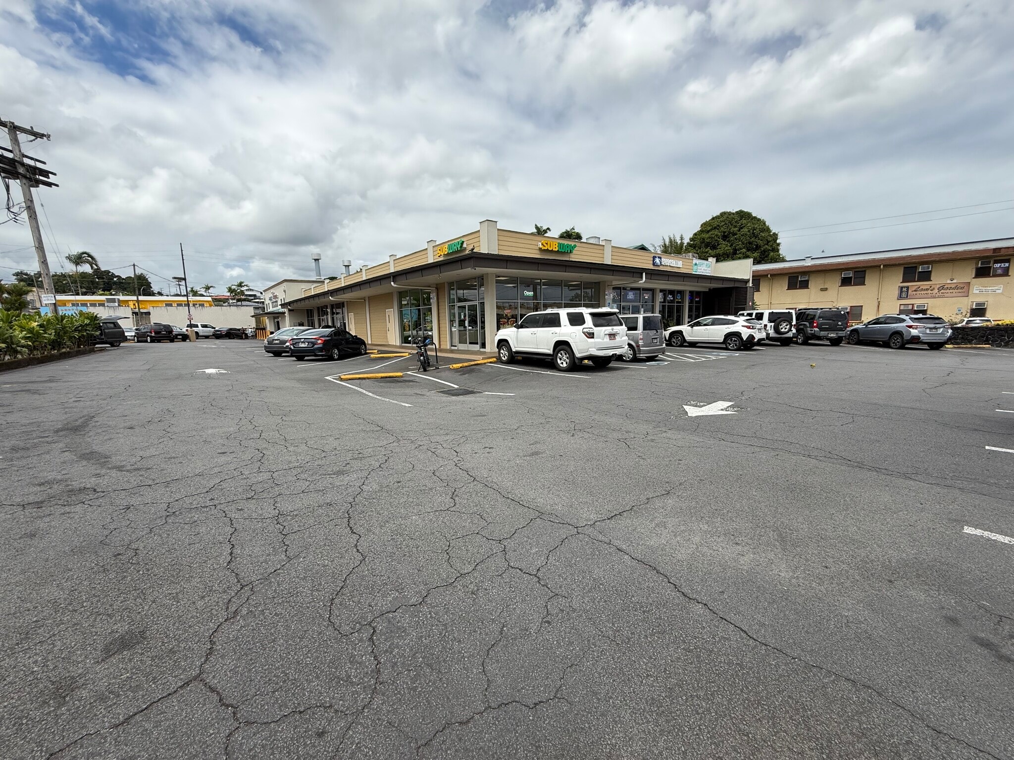 194 Kilauea Ave, Hilo, HI for lease Building Photo- Image 1 of 10