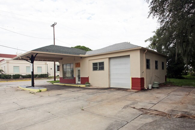 Plus de détails pour 301-303 E Main St, Wauchula, FL - Commerce de détail à vendre