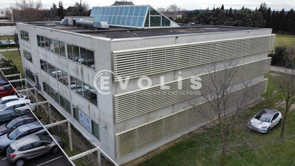 Office in Avignon for lease - Building Photo - Image 3 of 10