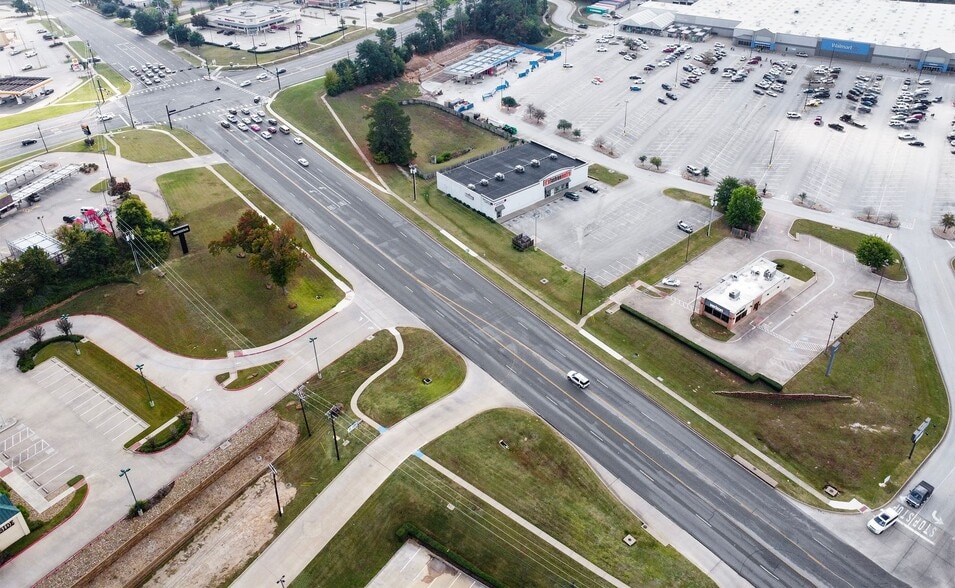 3816 State Highway 64 W, Tyler, TX à louer - Photo du bâtiment - Image 3 de 5