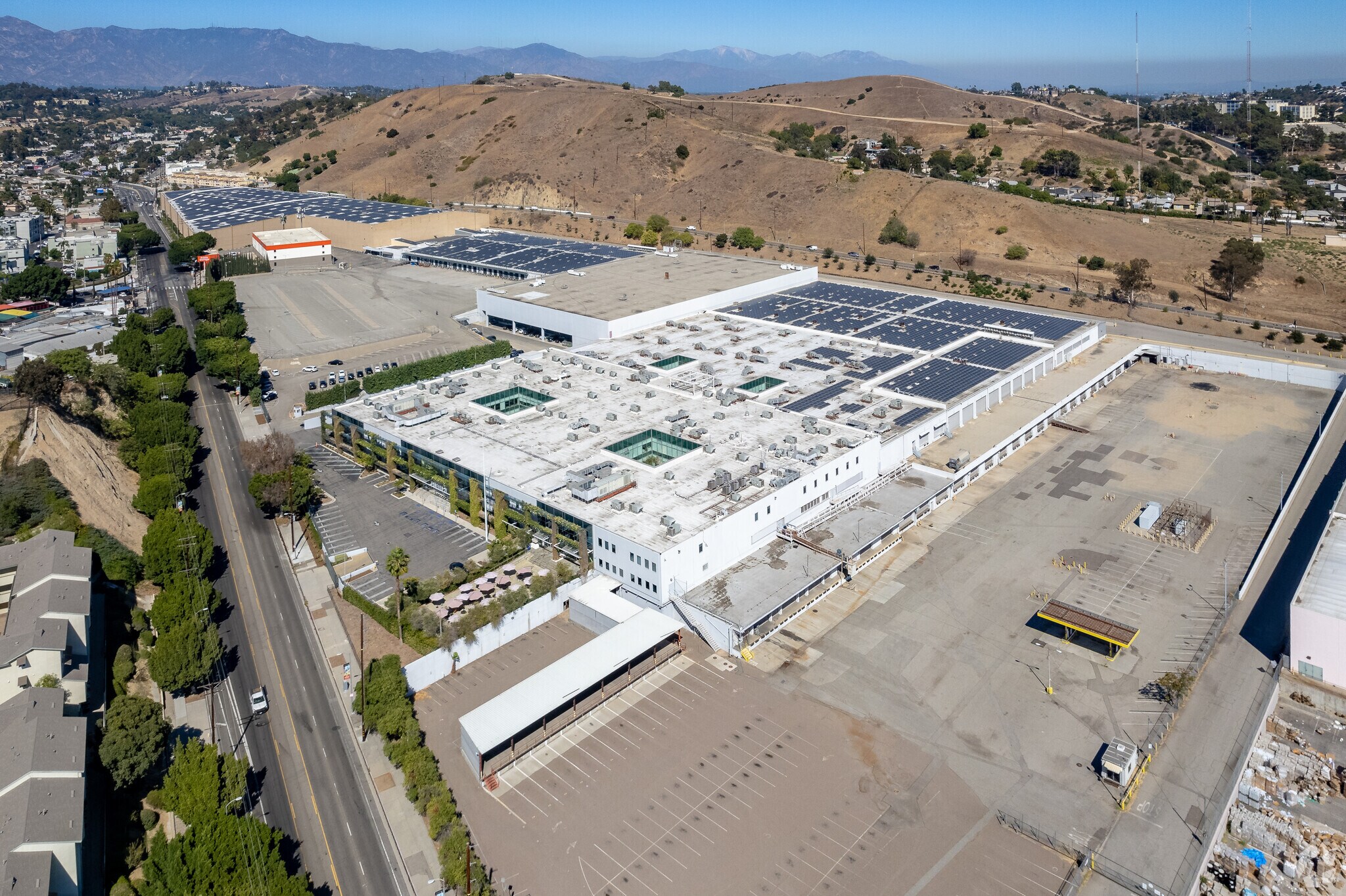 3900 N Mission Rd, Los Angeles, CA for lease Building Photo- Image 1 of 5