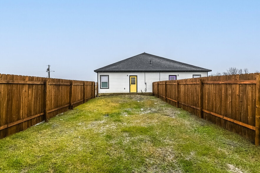 1020 Burnett blvd, Alvarado, TX for sale - Building Photo - Image 3 of 32