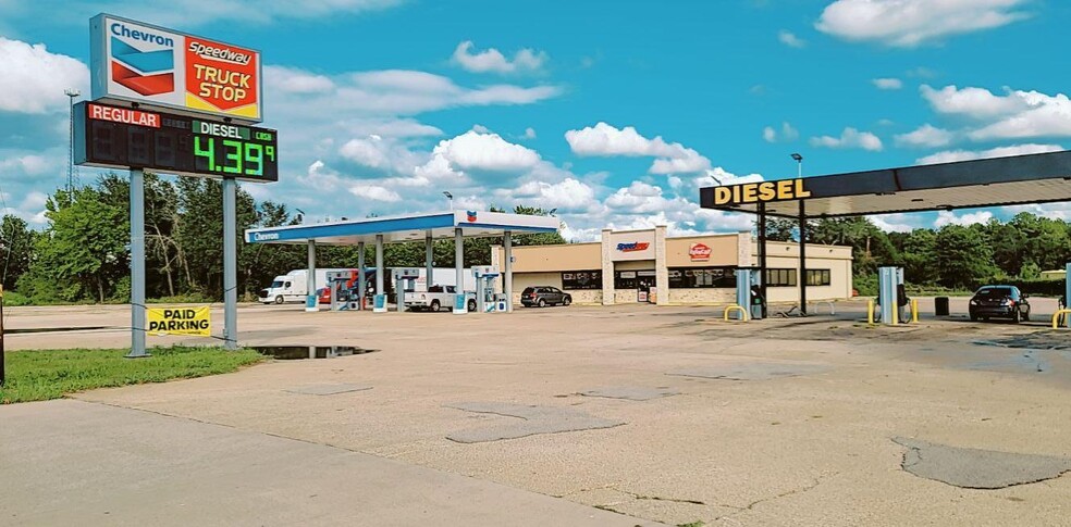 5138 N US Highway 79, Palestine, TX à vendre - Photo du b timent - Image 1 de 1