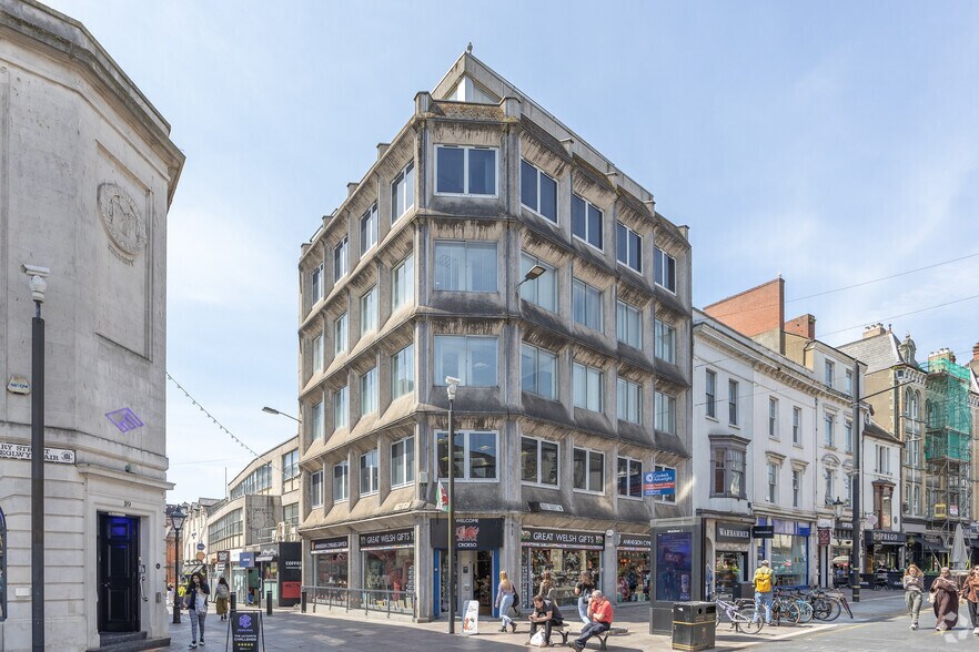 18-19 High St, Cardiff à louer - Photo principale - Image 1 de 3