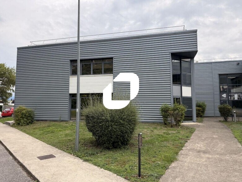 Flex dans Échirolles à louer - Photo du bâtiment - Image 1 de 7