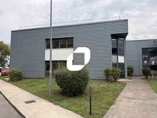 Plus de détails pour Local d'activités à louer