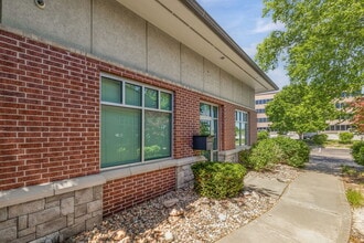 20101 E Jackson Dr, Independence, MO for lease Interior Photo- Image 1 of 25