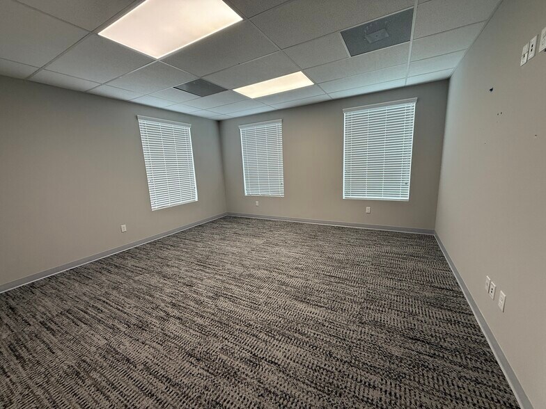 126 Integra Breeze Ln, Daytona Beach, FL à louer - Photo intérieure - Image 3 de 8