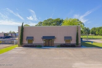 255 Rousseau Rd, Youngsville, LA à louer Photo intérieure- Image 2 de 7