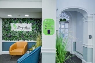 15 London End, Beaconsfield for lease Interior Photo- Image 2 of 5