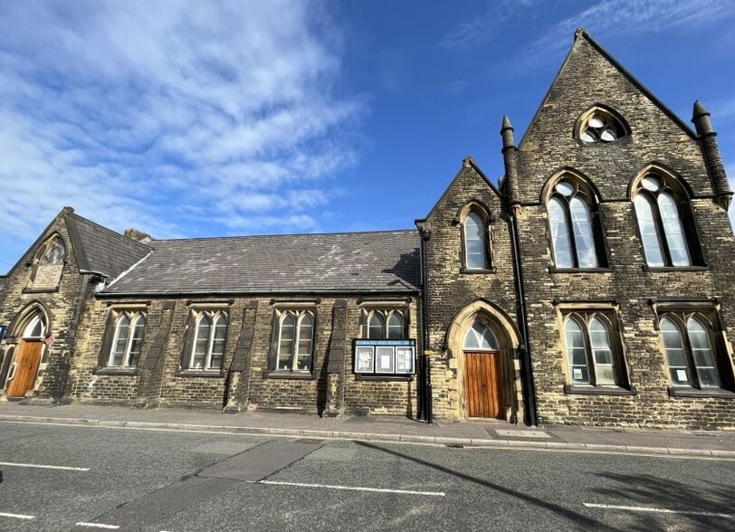 Victoria St, Littleborough for sale - Primary Photo - Image 1 of 9