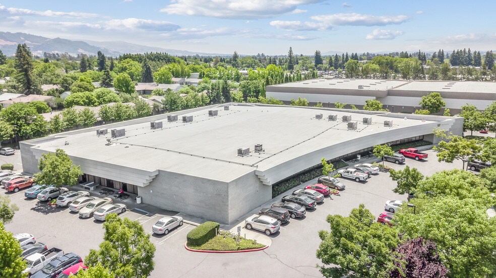 1244 Apollo Way, Santa Rosa, CA à louer - Photo principale - Image 1 de 9