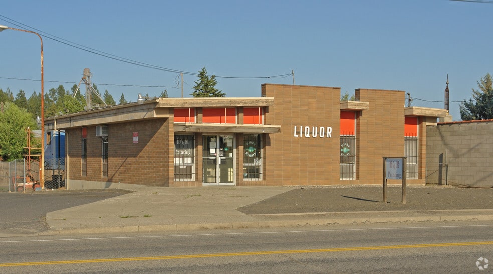 12124 N Market St, Mead, WA for lease - Primary Photo - Image 1 of 2