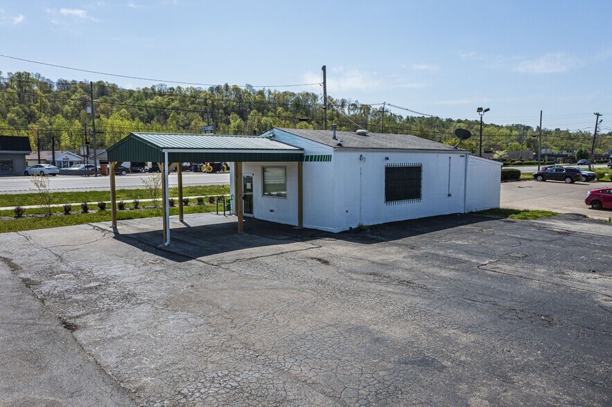 7800 Dixie Hwy, Louisville, KY for sale - Building Photo - Image 2 of 6