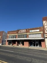 1215 Sam Houston Ave, Huntsville, TX for lease Interior Photo- Image 1 of 10