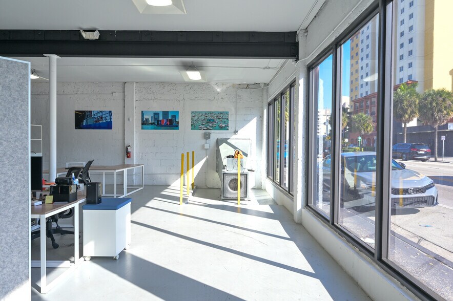 101-103 NE 79th St, Miami, FL à vendre - Photo intérieure - Image 3 de 13