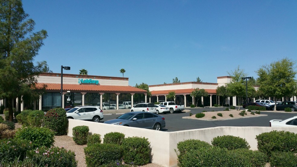 3280 S Country Club Way, Tempe, AZ à louer - Photo du bâtiment - Image 2 de 24
