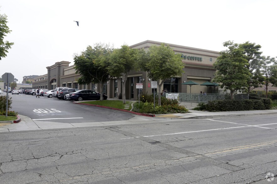 14501 Hindry Ave, Hawthorne, CA à louer - Photo du bâtiment - Image 3 de 4