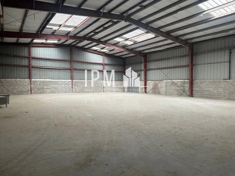 Flex in Aubagne for lease Interior Photo- Image 1 of 8