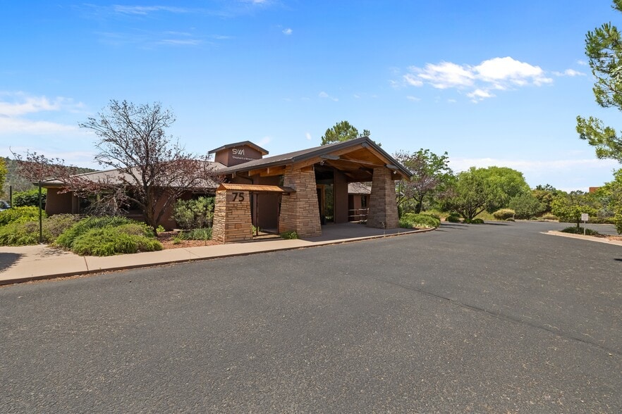75 Kallof Pl, Sedona, AZ for lease - Building Photo - Image 3 of 97