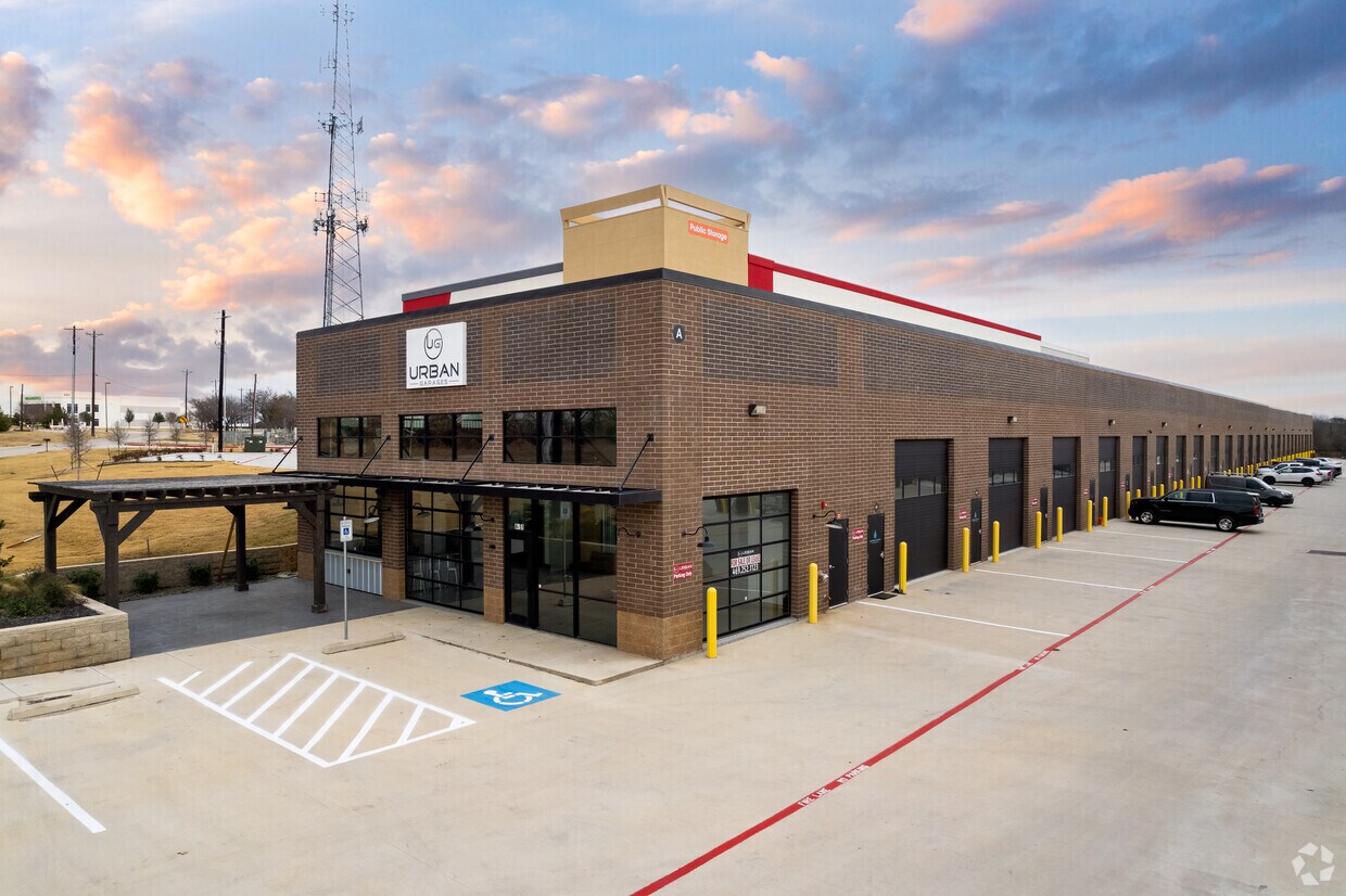 4451 Dale Earnhardt Way, Northlake, TX à louer Photo du bâtiment- Image 1 de 12