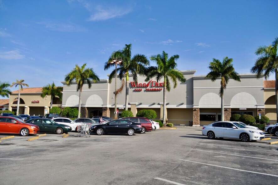 5400-5688 W Sample Rd, Margate, FL à louer - Photo du bâtiment - Image 3 de 13