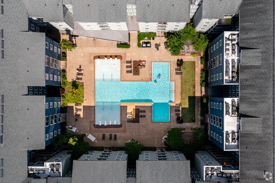 3079 Hidden Forrest Ct, Marietta, GA à louer - Photo du bâtiment - Image 3 de 6