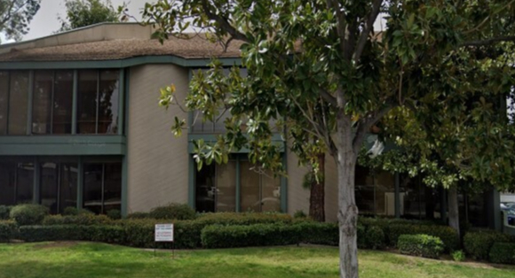 5525 Oakdale Ave, Woodland Hills, CA for lease Building Photo- Image 1 of 4