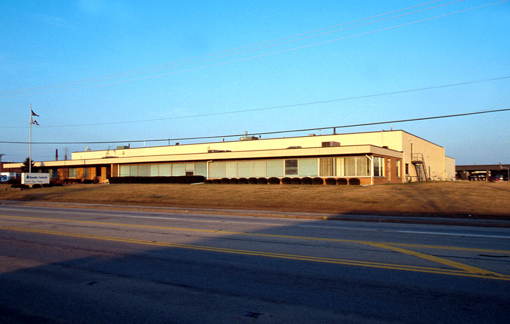 1675 N Delany Rd, Gurnee, IL for sale Building Photo- Image 1 of 3