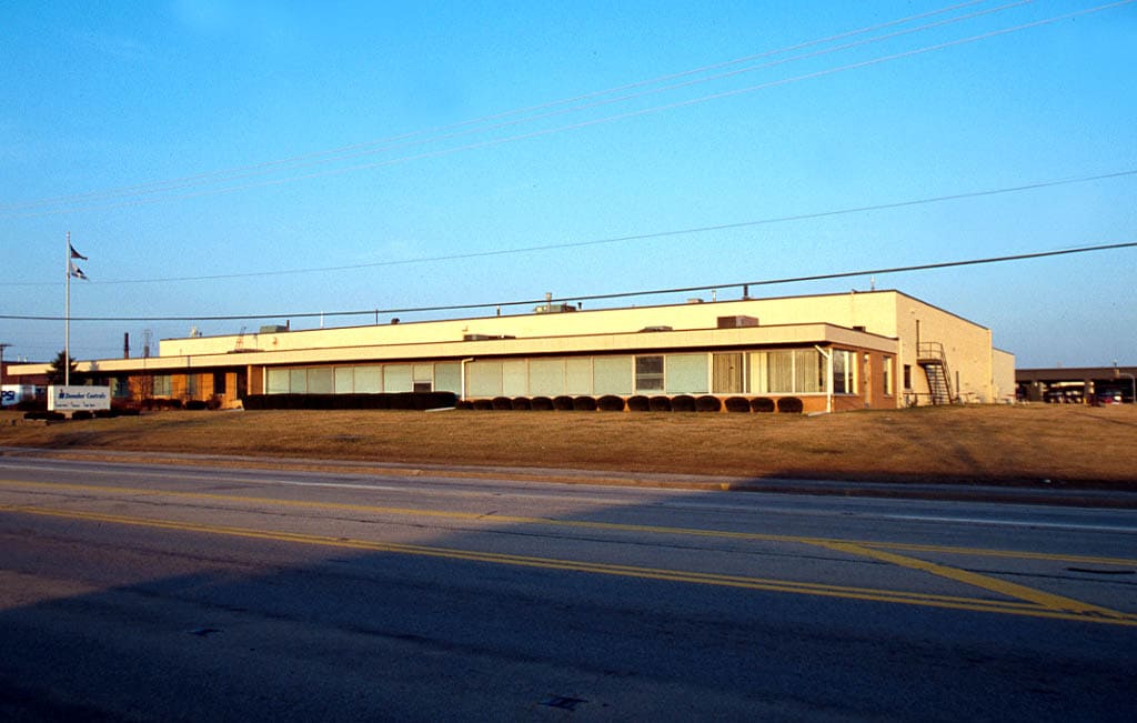 1675 N Delany Rd, Gurnee, IL à vendre Photo du bâtiment- Image 1 de 3