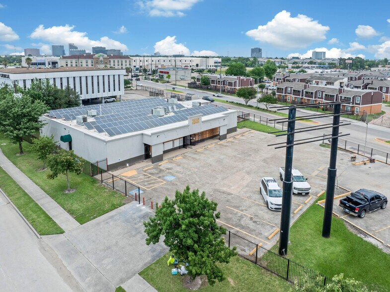 12036 Airline Dr, Houston, TX à vendre - Photo du bâtiment - Image 3 de 46